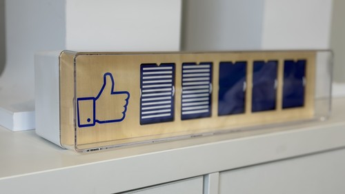 Smiirl facebook social media - facebook,